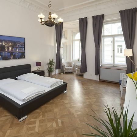 Capital Apartments Прага Экстерьер фото