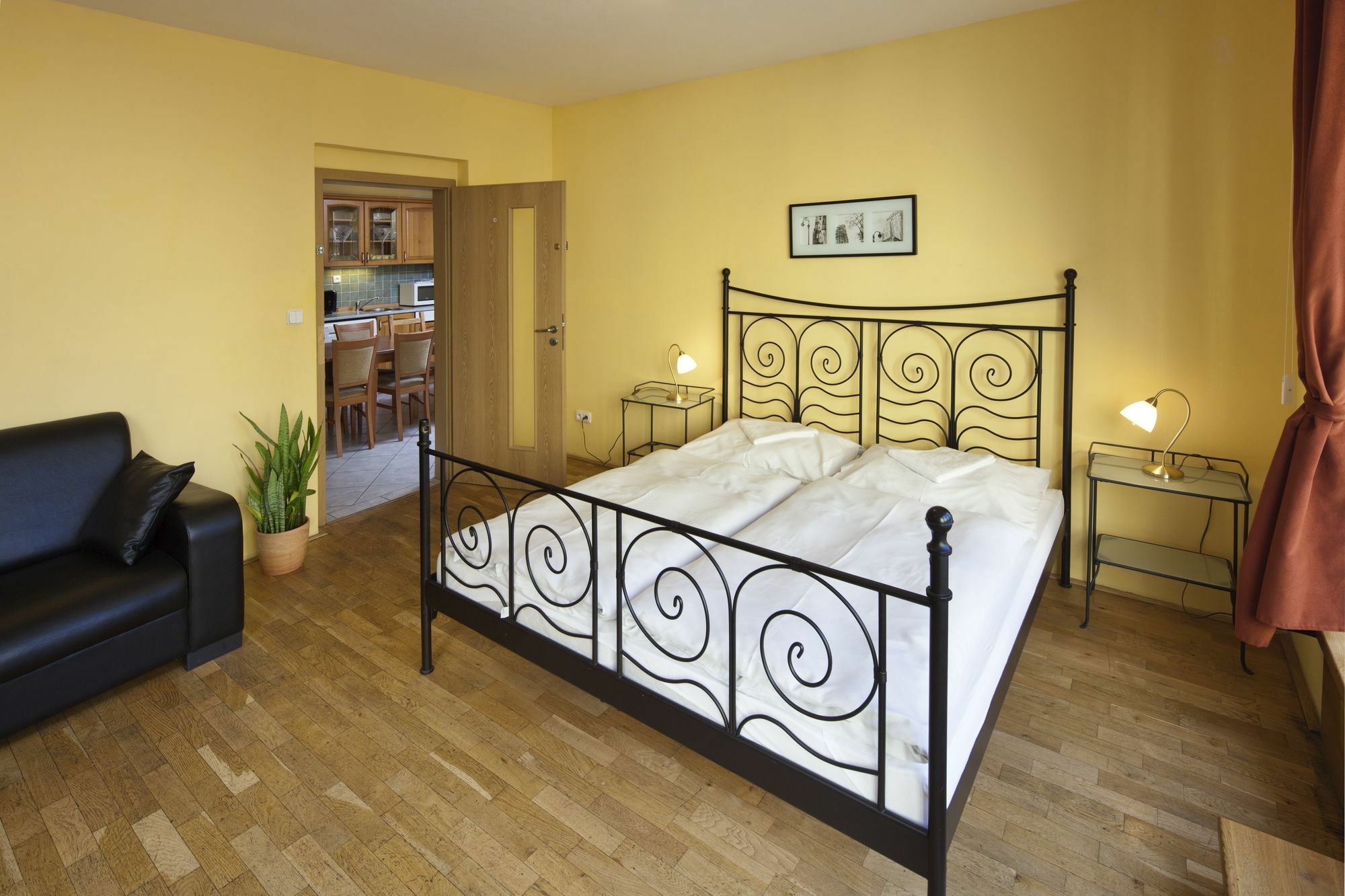 Capital Apartments Прага Экстерьер фото